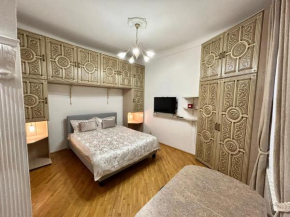 APARTMENTS on SHOLOM ALEICHEM та ще варіант поруч